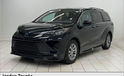 2025 Toyota Sienna XLE