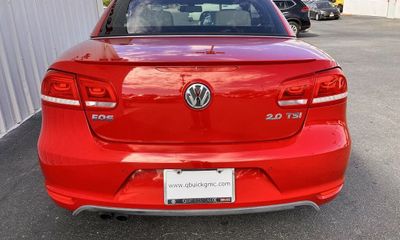 2013 Volkswagen EOS Luxury Executive