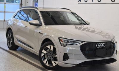 2021 Audi E-Tron Quattro Premium