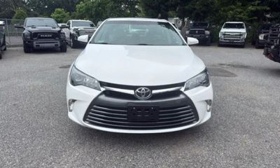 2017 Toyota Camry LE SE XLE