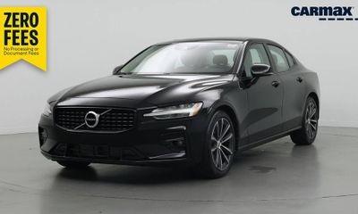 2021 Volvo S60 R Design Momentum