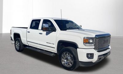 2015 GMC Sierra Denali