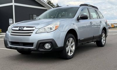 2014 Subaru Outback Base W O