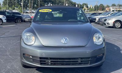 2016 Volkswagen Beetle 1 8T S