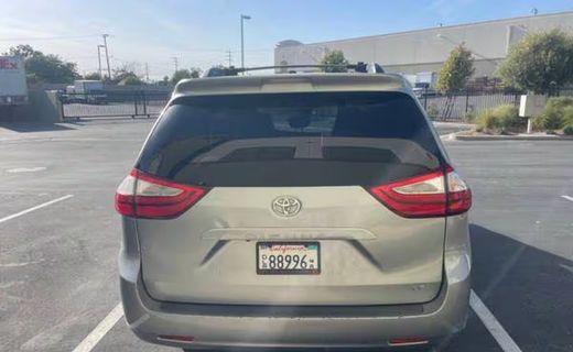 2015 Toyota Sienna LE