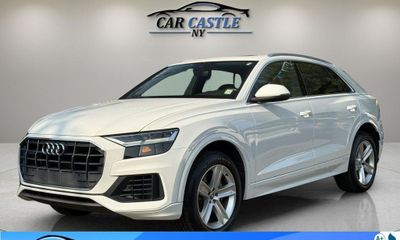 2019 Audi Q8 Premium