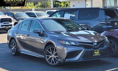 2024 Toyota Camry SE
