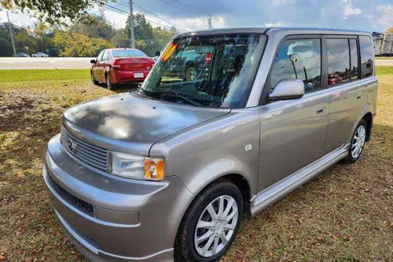 2006 Toyota Scion Xb — a typically priced live listing