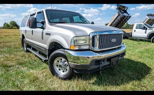 2004 Ford Excursion XLT