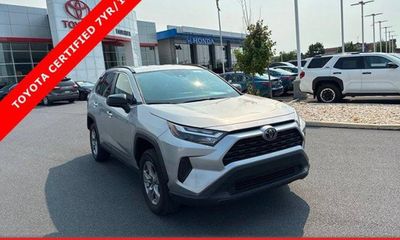 2025 Toyota RAV4 LE