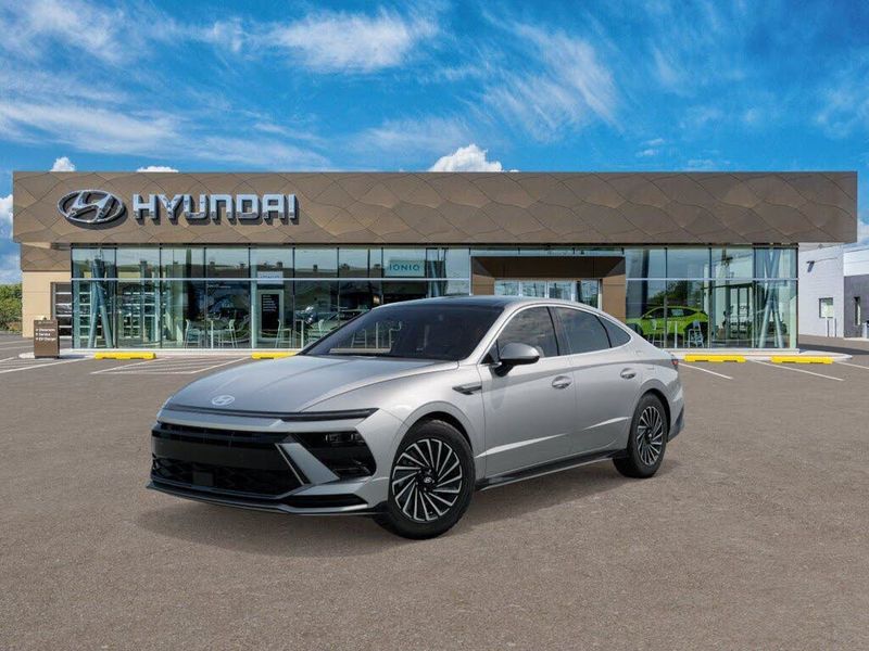 2026 Hyundai Sonata Hybrid — a typically priced live listing