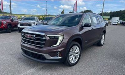 2025 GMC Acadia Elevation