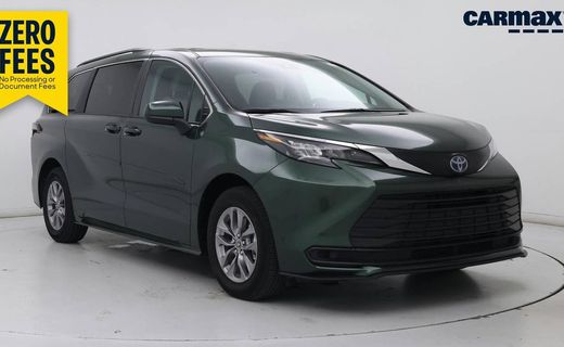 2024 Toyota Sienna LE