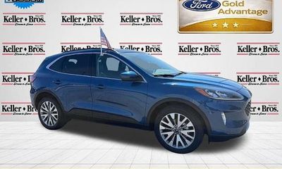 2022 Ford Escape Titanium