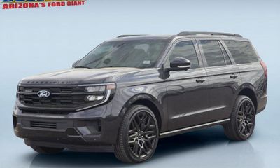 2027 Ford Expedition Platinum