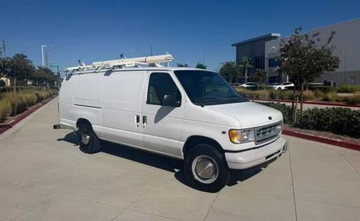 2002 Ford E-350 Super Duty