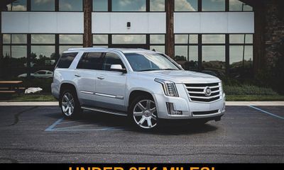 2015 Cadillac Escalade Luxury