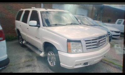 2005 Cadillac Escalade Luxury