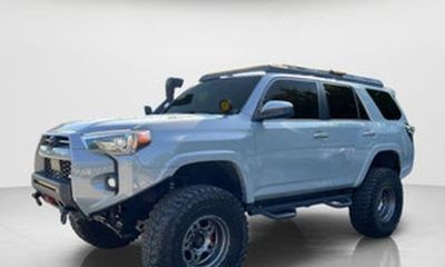 2021 Toyota 4RUNNER Venture