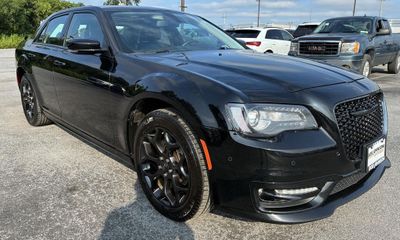 2023 Chrysler 300 Touring L