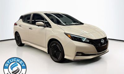 2025 Nissan Leaf SV