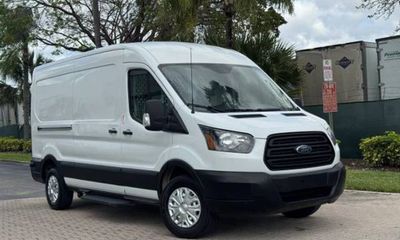 2019 Ford Transit 150 Medium Roof