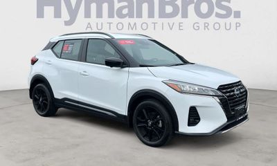 2024 Nissan Kicks SR