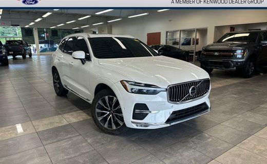 2023 Volvo XC60 Plus Bright