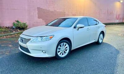 2014 Lexus ES 300H