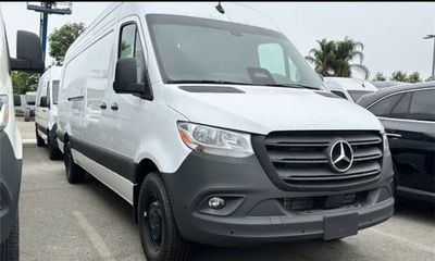 2025 Mercedes-Benz Sprinter 907 VS30