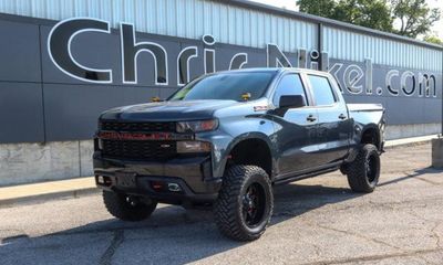 2020 Chevrolet Silverado Trail Boss Custom