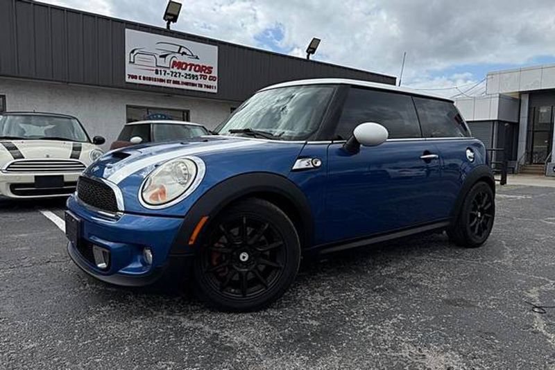 2012 Mini Hardtop — a typically priced live listing