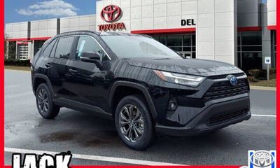 2022 Toyota RAV4 XLE Premium