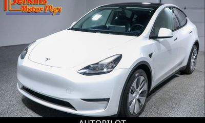 2022 Tesla Model Y Long Range