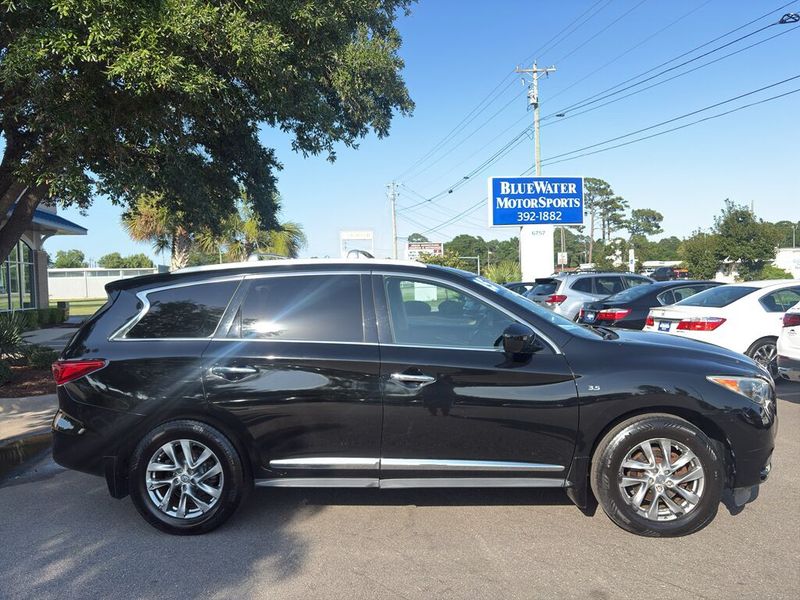 2015 Infiniti QX60 — a typically priced live listing