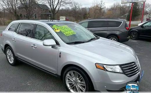 2019 Lincoln MKT Base