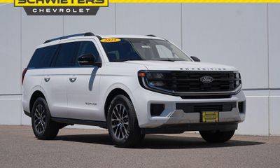2025 Ford Expedition Platinum