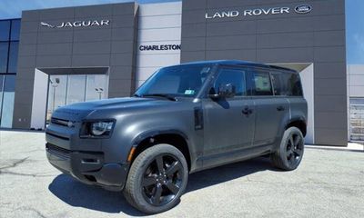2026 Land Rover Defender 110 X Dynamic