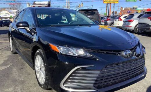 2022 Toyota Camry LE