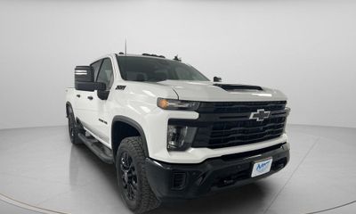 2025 Chevrolet Silverado HD Custom