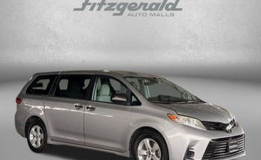 2022 Toyota Sienna LE