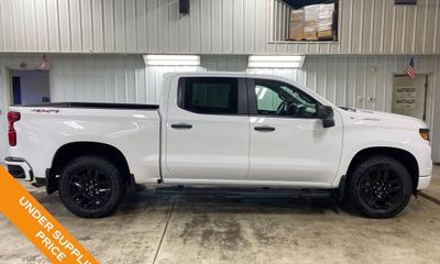 2025 Chevrolet Silverado Custom