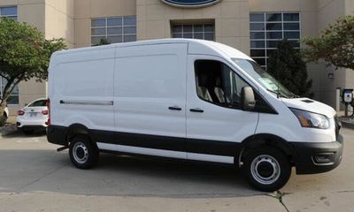 2026 Ford Transit Medium Roof