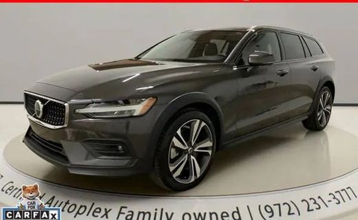 2025 Volvo V60CC Plus