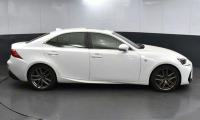 2019 Lexus IS 350