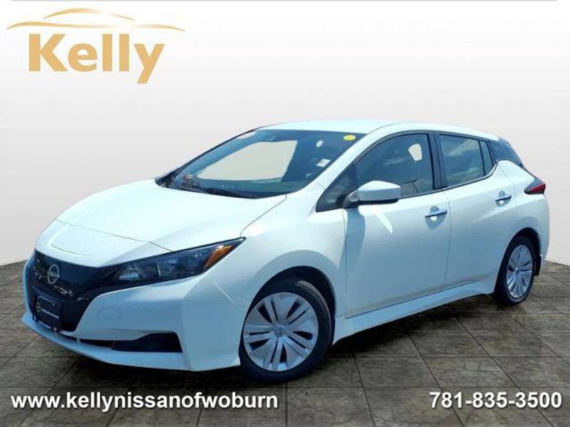 2023 Nissan LEAF — a typically priced live listing