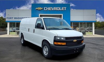 2025 Chevrolet Express 2500
