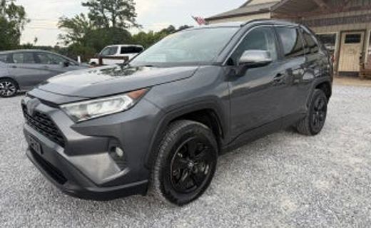 2020 Toyota RAV4 XLE