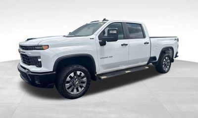 2024 Chevrolet Silverado HD Custom