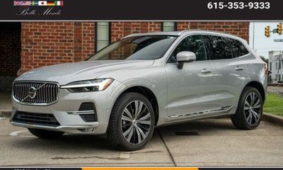 2024 Volvo XC60 Plus Dark
